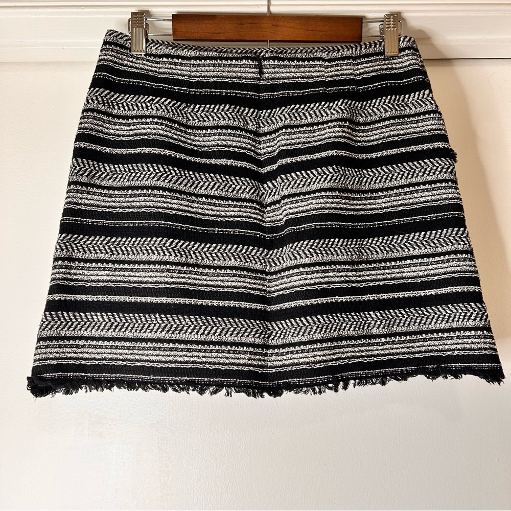 Ann Taylor LOFT Black and White Tweed Mini Skirt - Size 4 - Picture 3 of 10